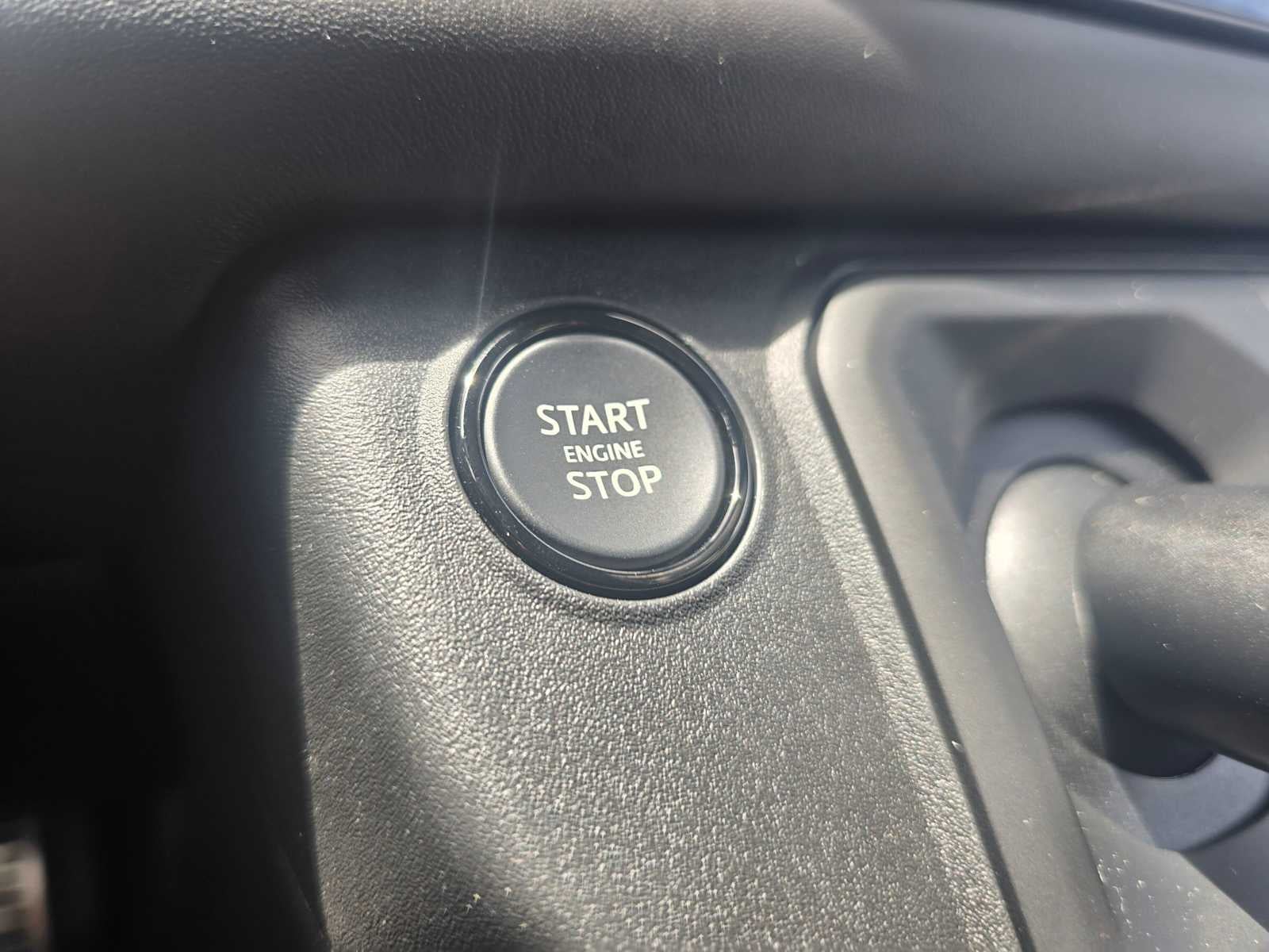 2025 Land Rover Defender OCTA Edition One 110 P635