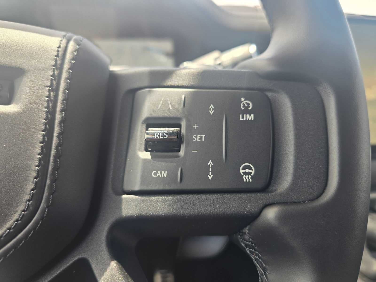 2025 Land Rover Defender OCTA Edition One 110 P635