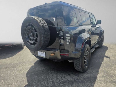2025 Land Rover Defender OCTA Edition One 110 P635