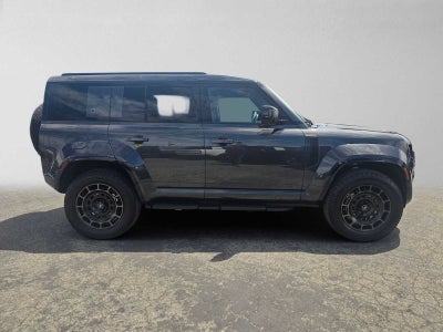 2025 Land Rover Defender OCTA Edition One 110 P635