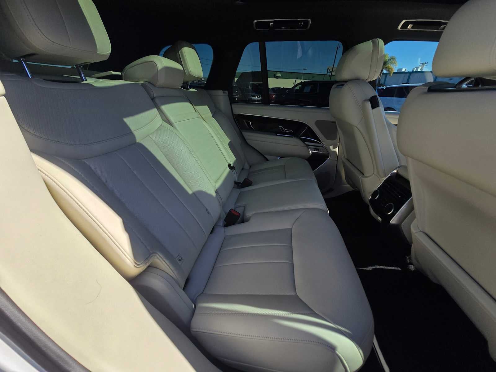 2023 Land Rover Range Rover SE