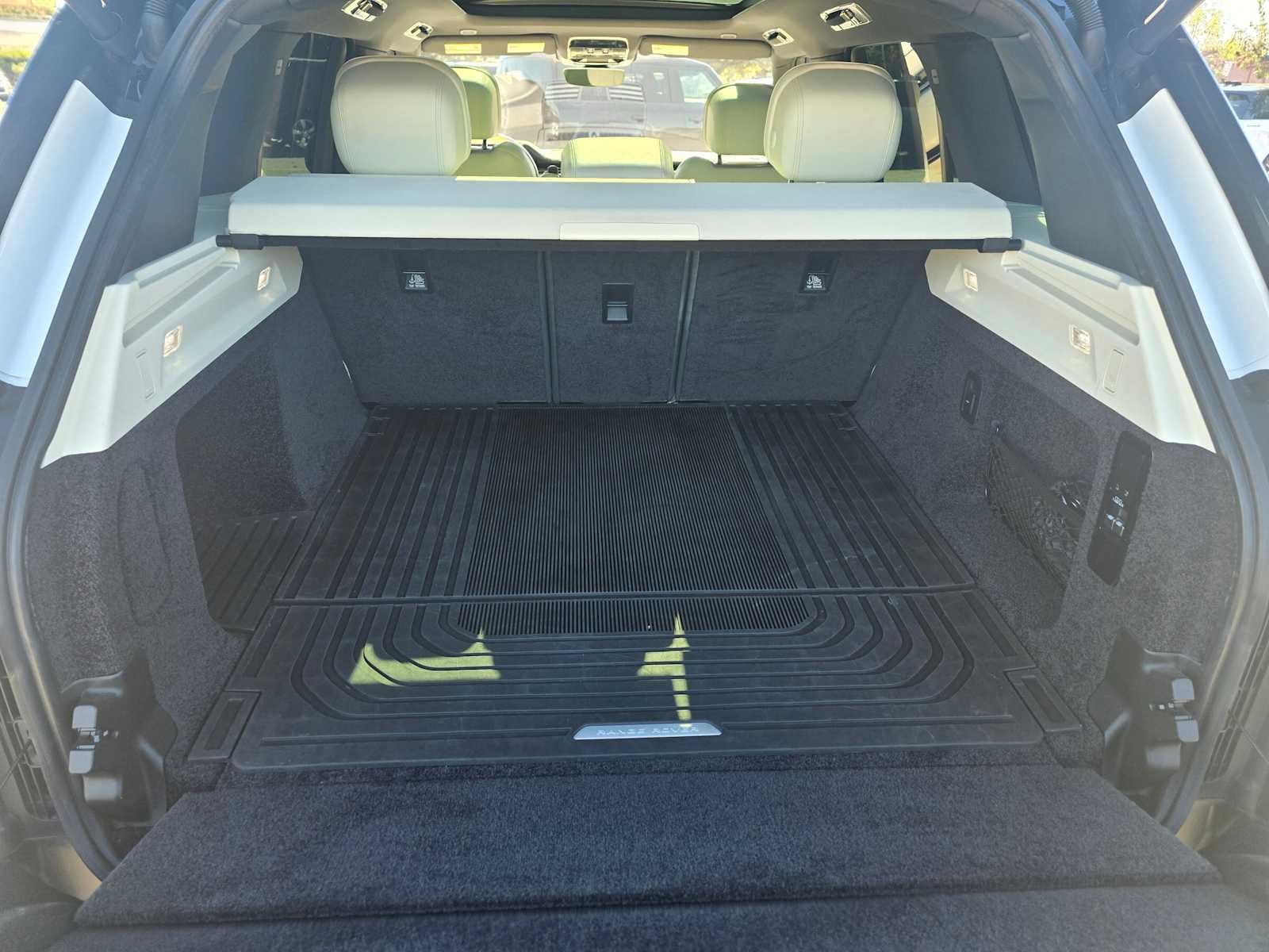 2023 Land Rover Range Rover SE