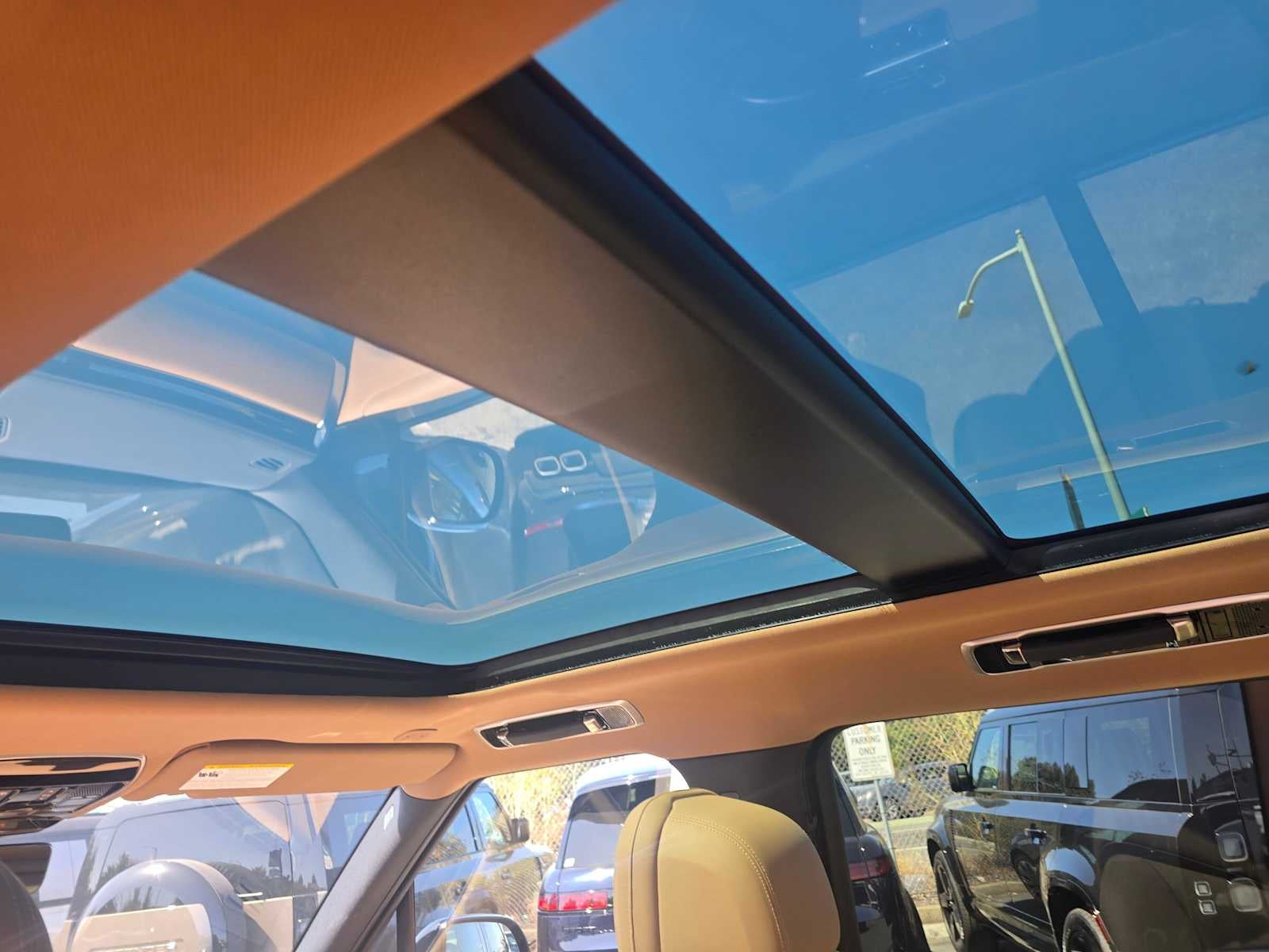 2025 Land Rover Range Rover SE