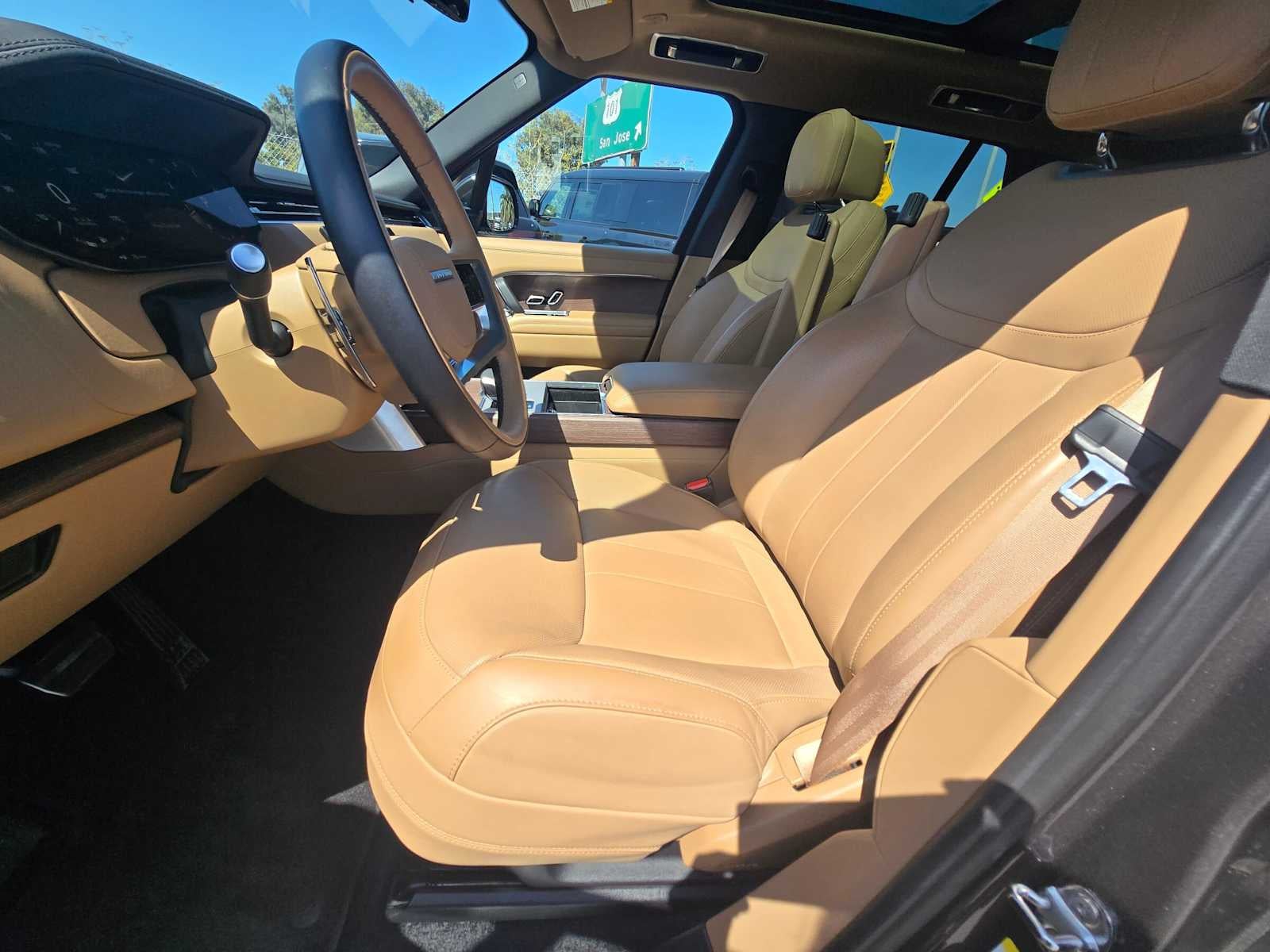 2025 Land Rover Range Rover SE