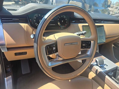 2025 Land Rover Range Rover SE