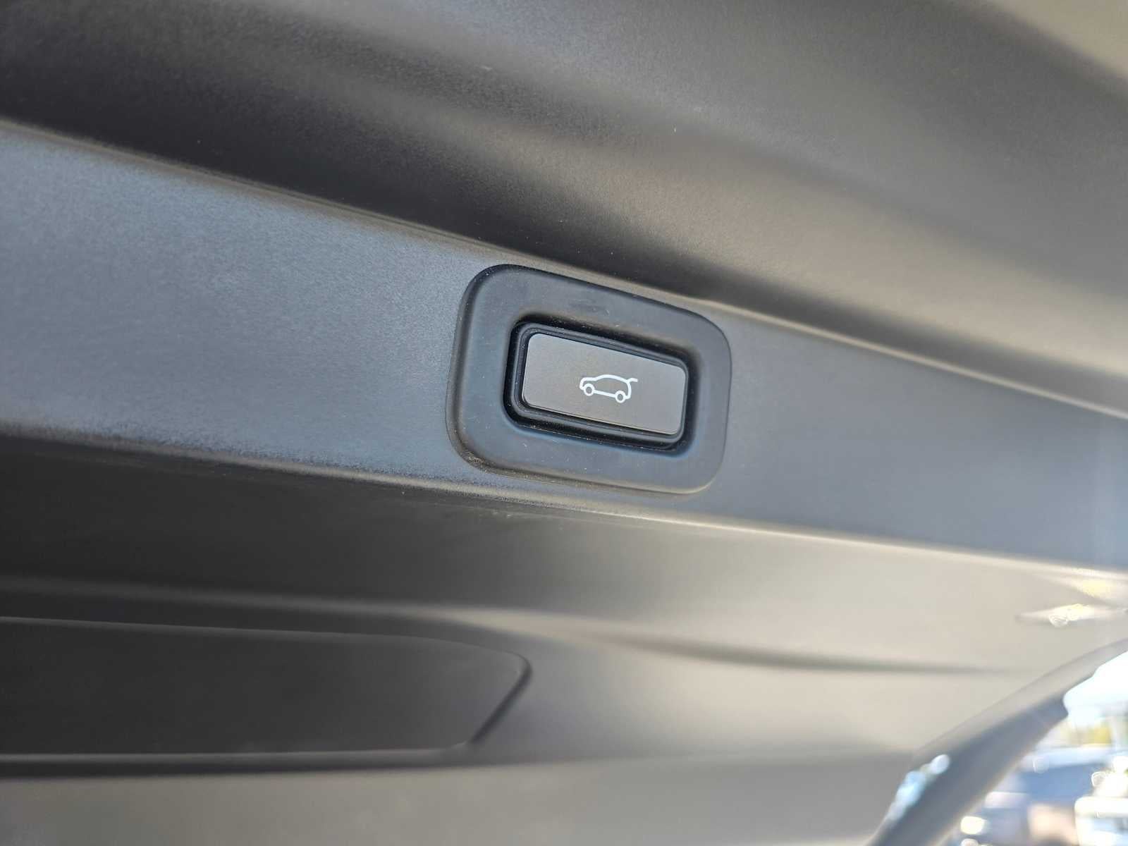 2022 Land Rover Range Rover SE