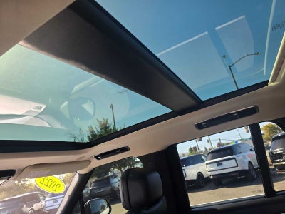 2022 Land Rover Range Rover SE