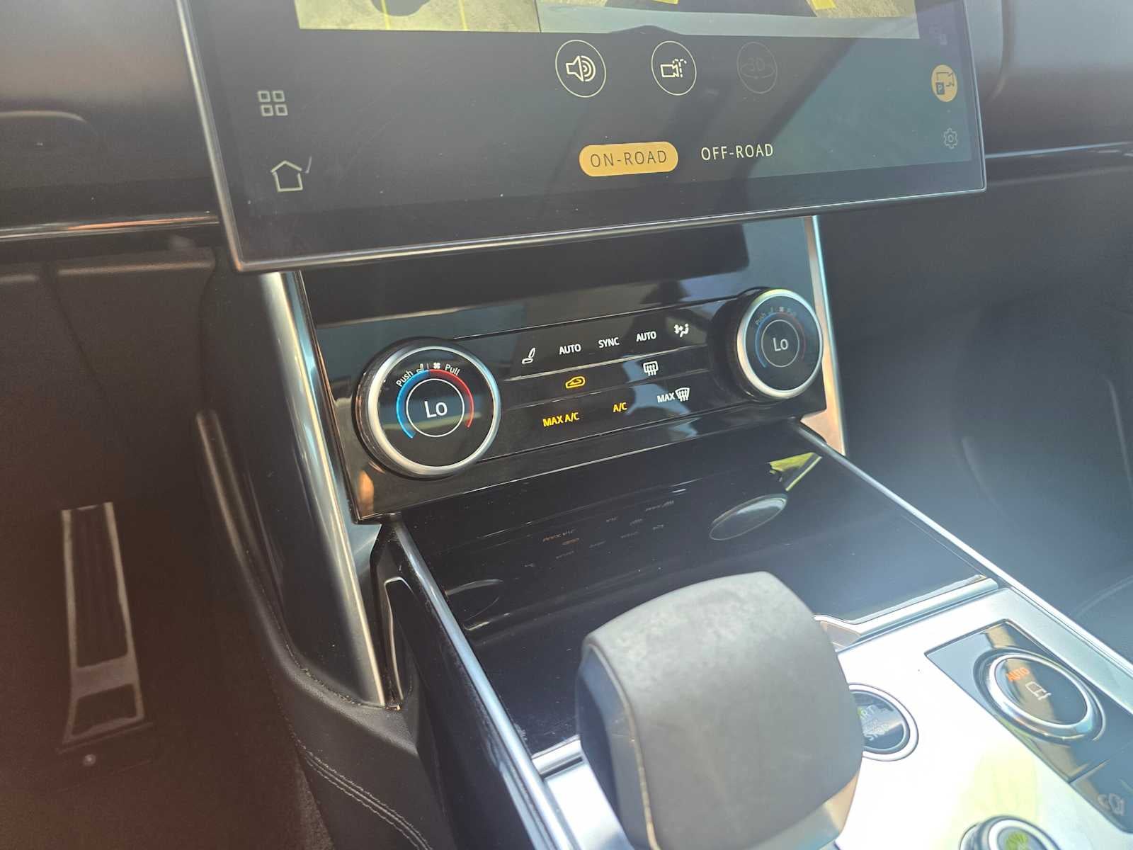 2022 Land Rover Range Rover SE