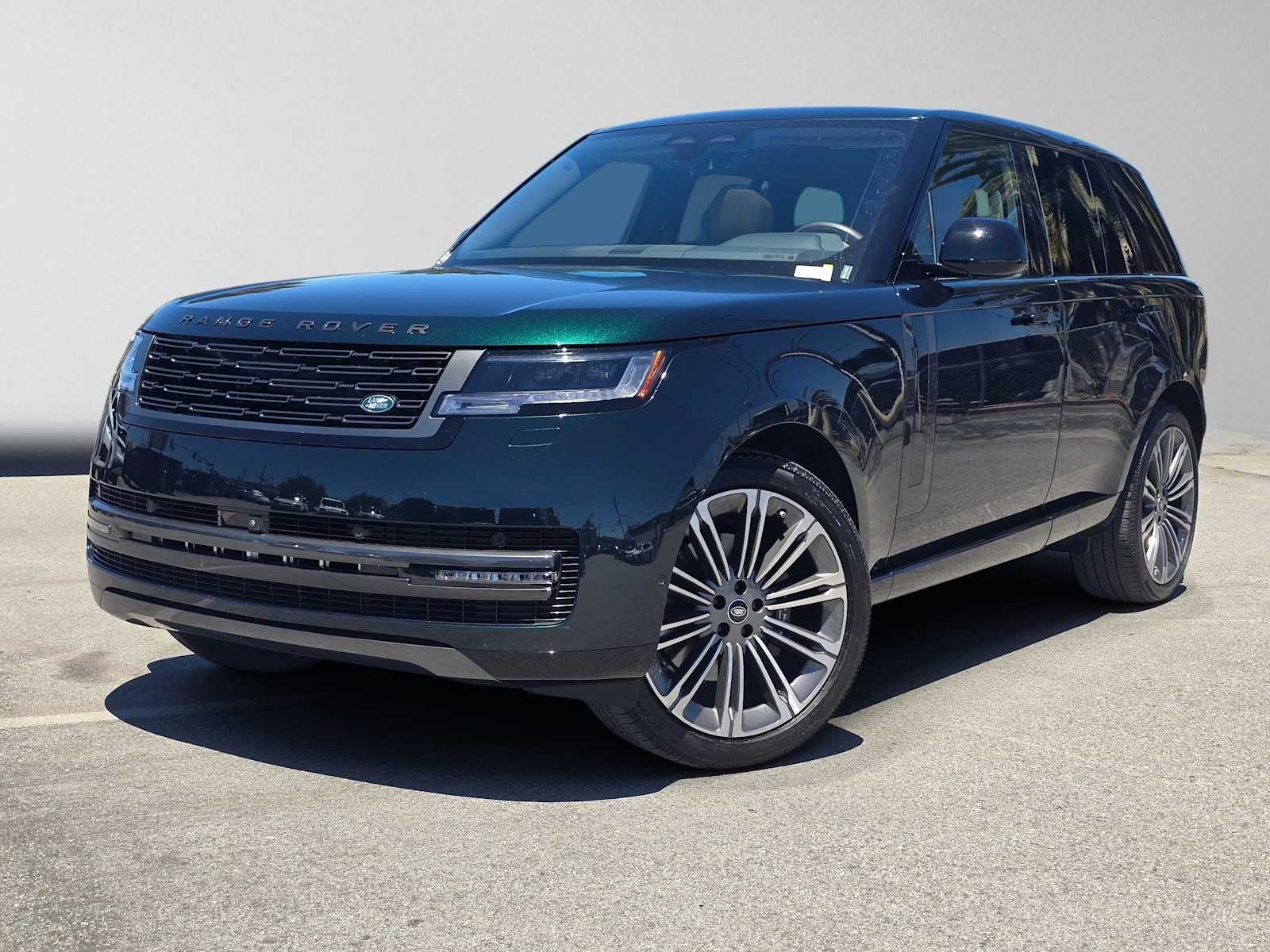 2025 Land Rover Range Rover SE