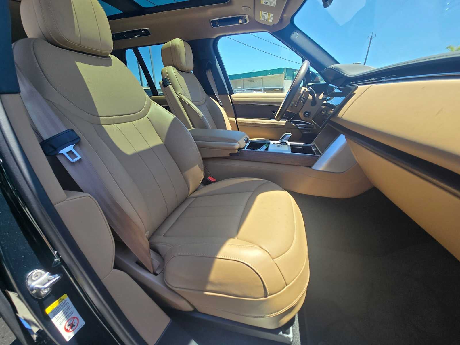 2025 Land Rover Range Rover SE