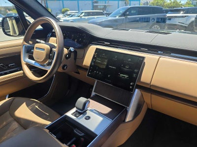 2025 Land Rover Range Rover SE