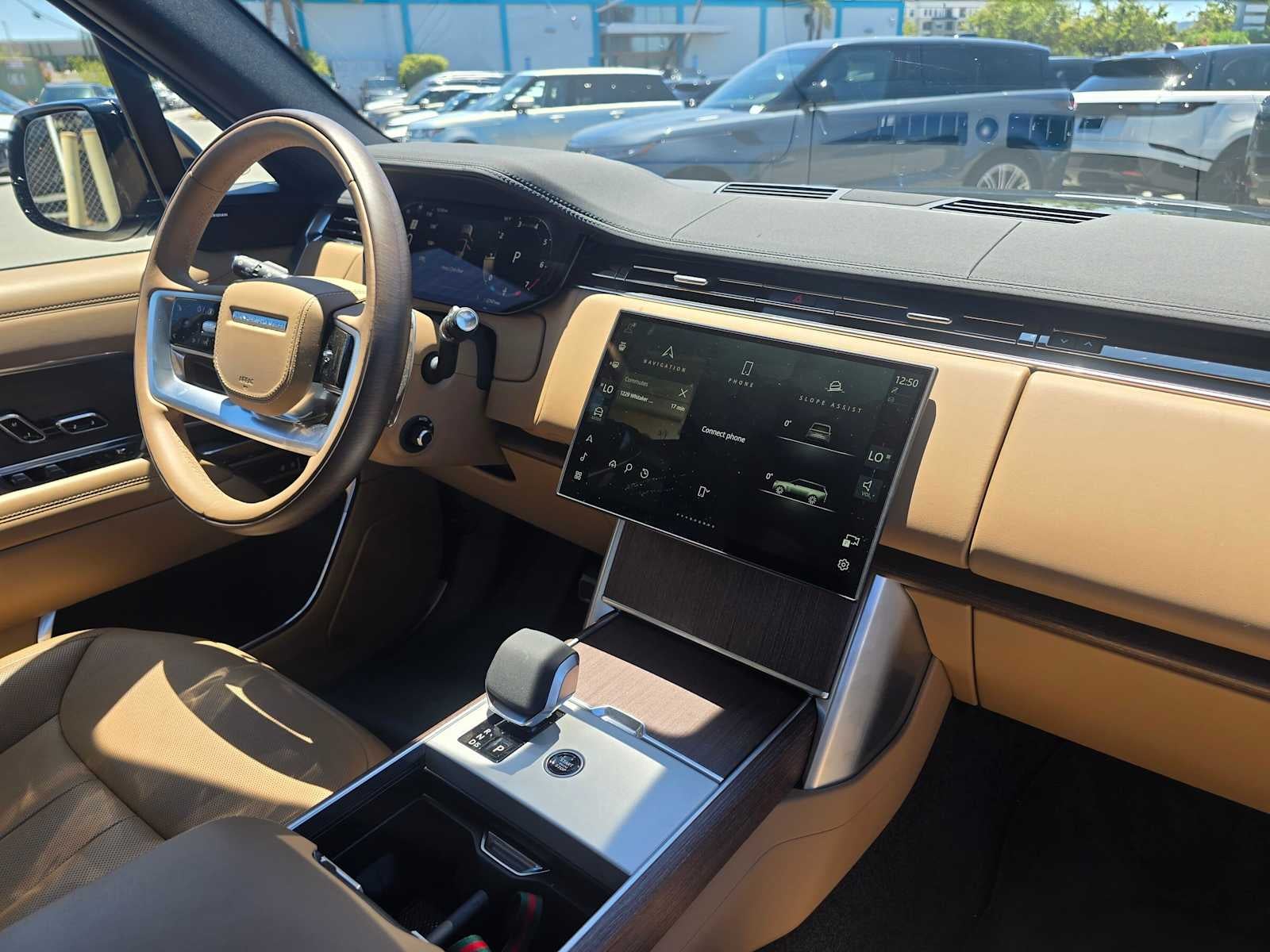 2025 Land Rover Range Rover SE