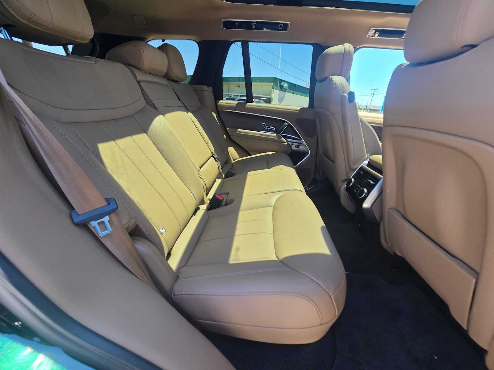2025 Land Rover Range Rover SE