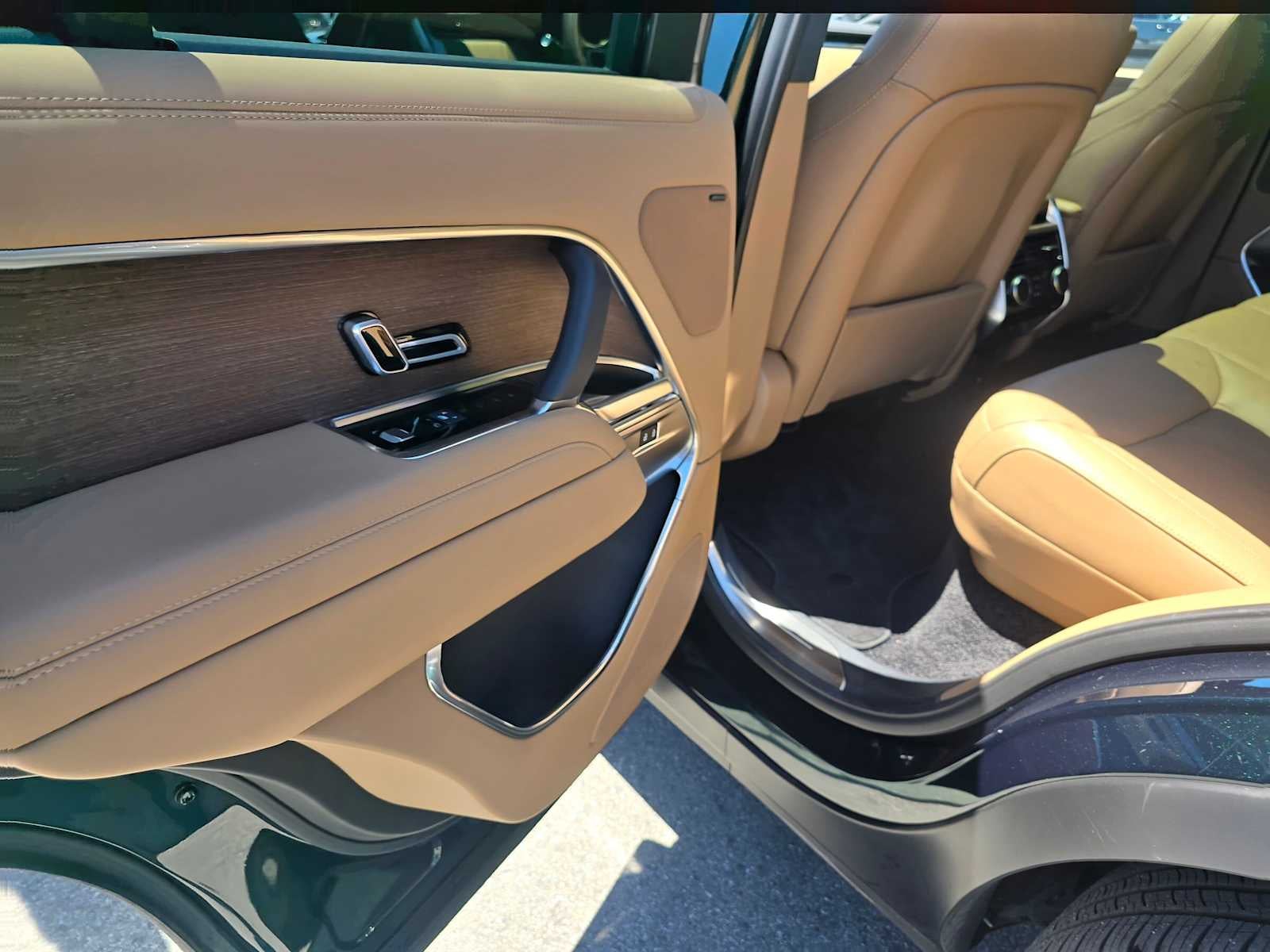 2025 Land Rover Range Rover SE