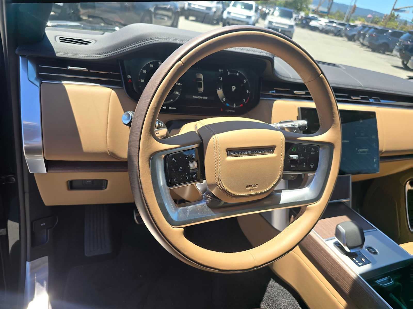 2025 Land Rover Range Rover SE