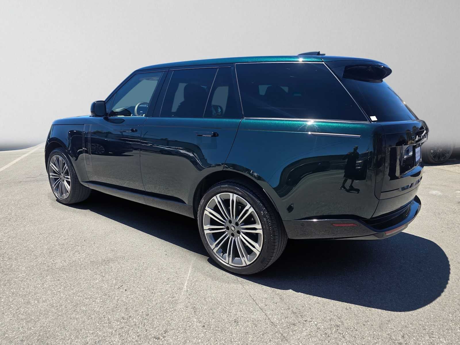 2025 Land Rover Range Rover SE