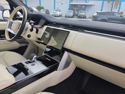 2024 Land Rover Range Rover SE