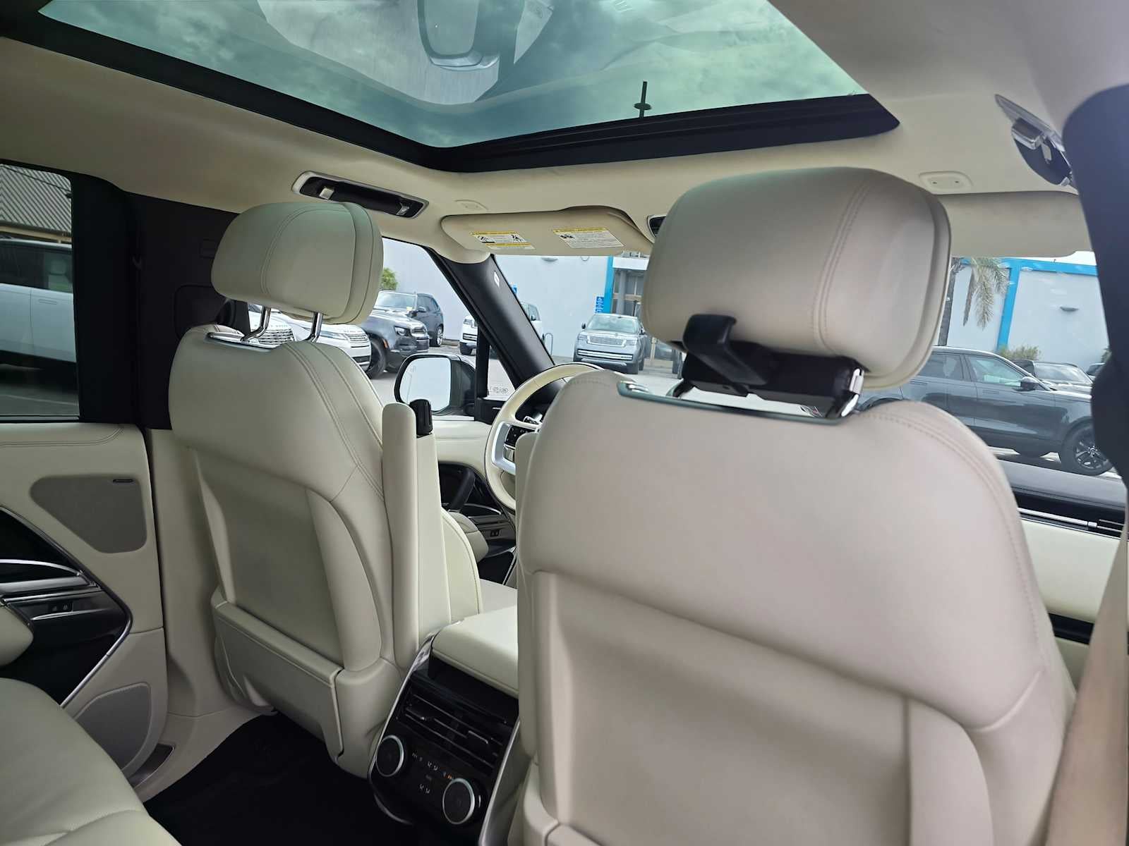 2024 Land Rover Range Rover SE