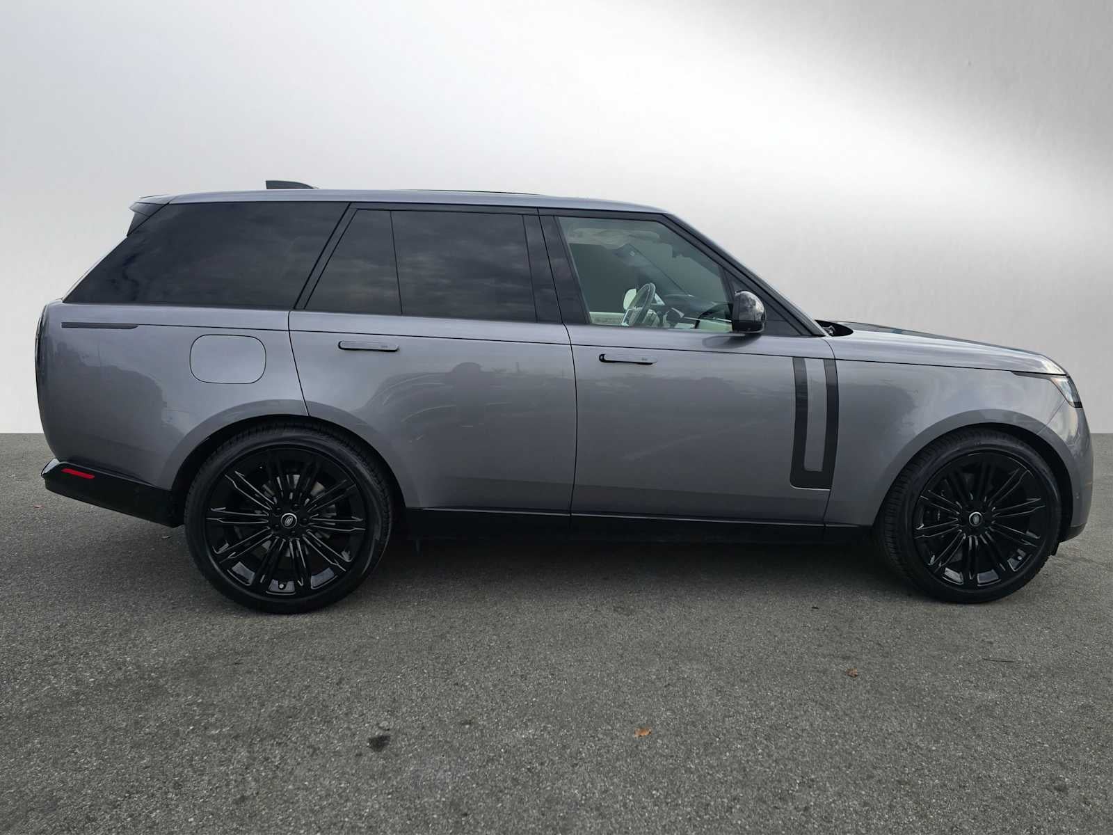 2024 Land Rover Range Rover SE