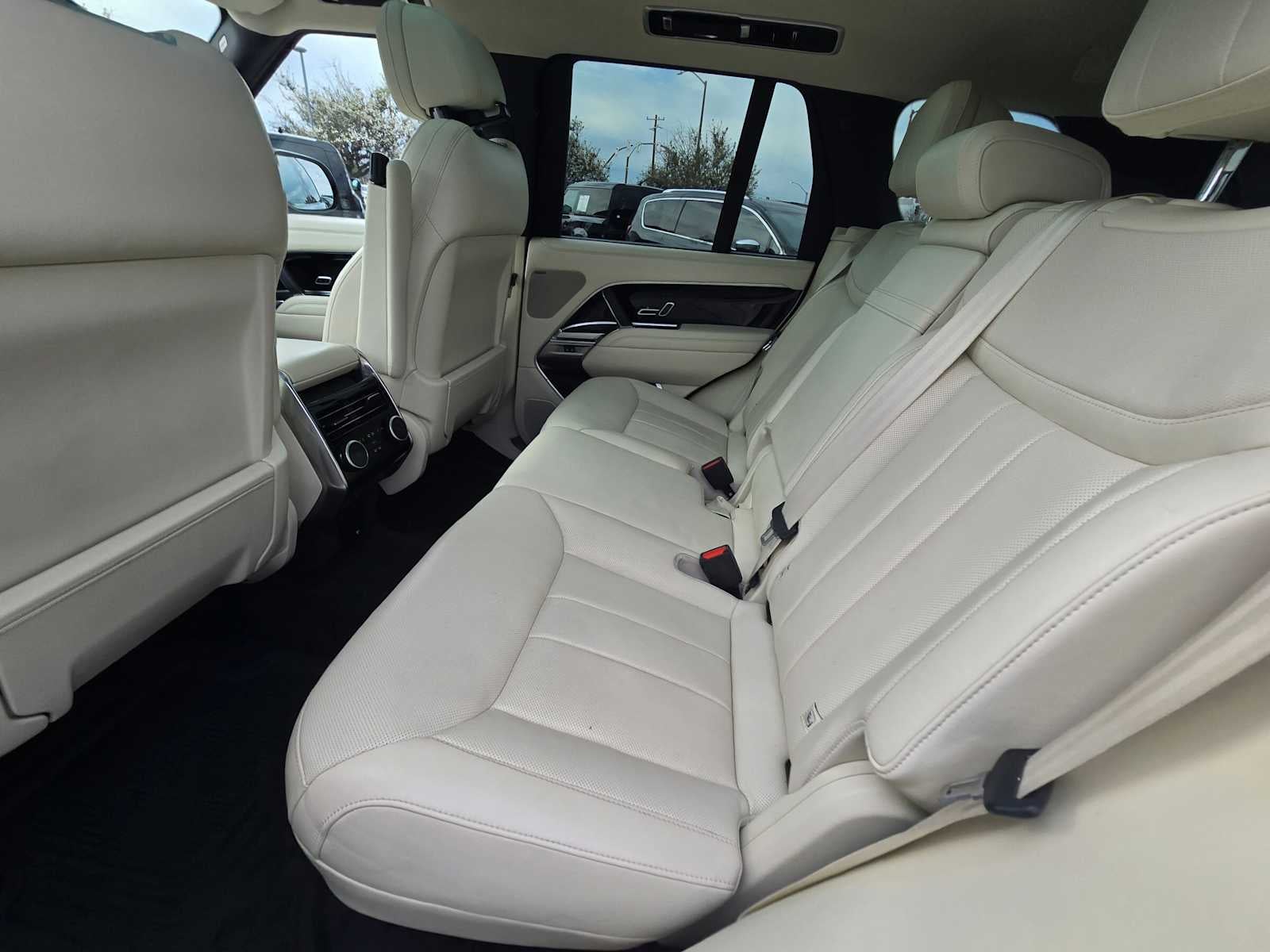 2024 Land Rover Range Rover SE