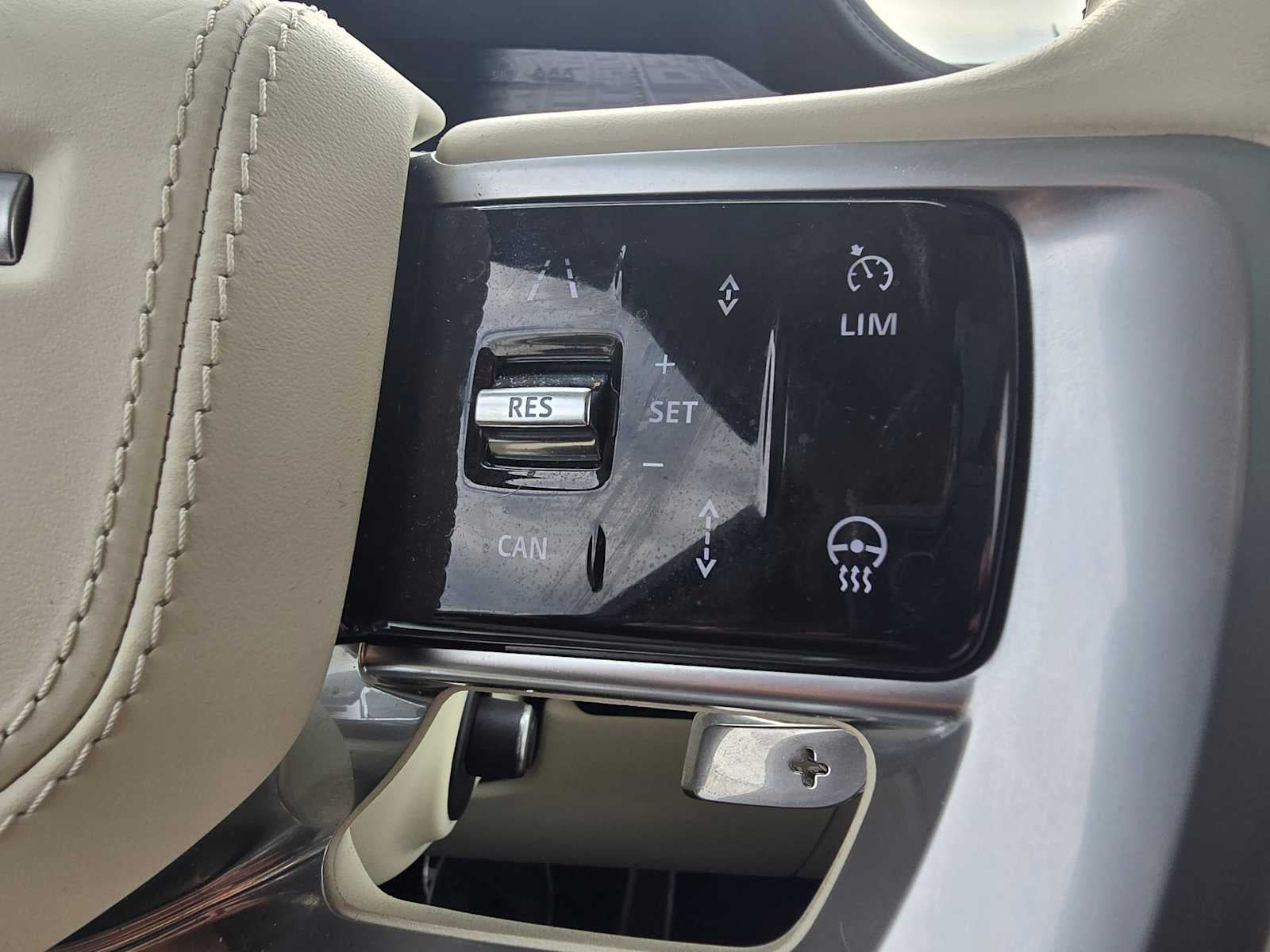 2024 Land Rover Range Rover SE