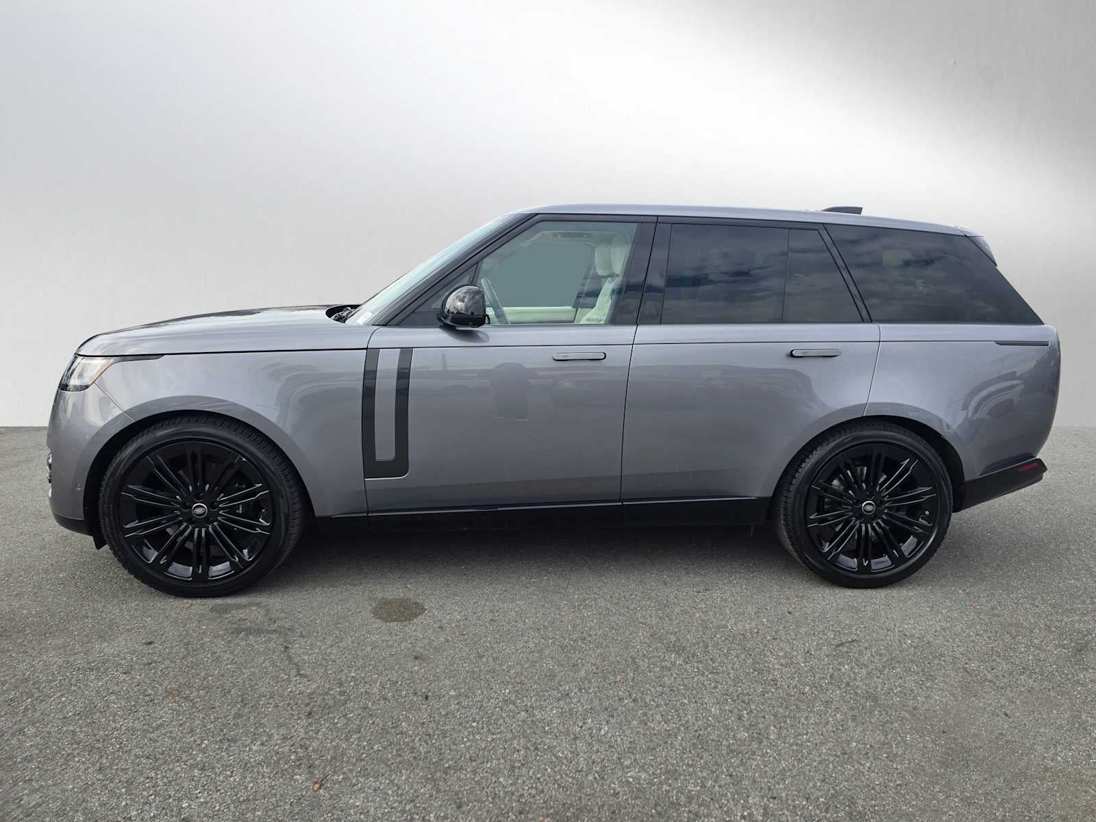 2024 Land Rover Range Rover SE