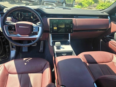 2025 Land Rover Range Rover SE