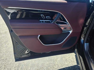 2025 Land Rover Range Rover SE