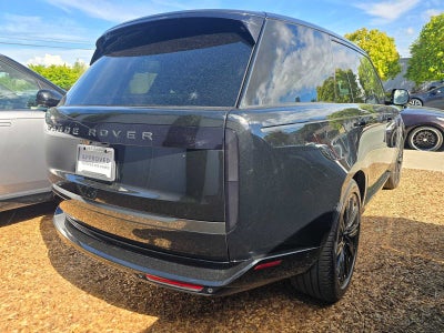 2025 Land Rover Range Rover SE