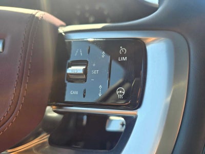 2025 Land Rover Range Rover SE