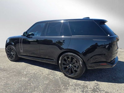 2025 Land Rover Range Rover SE
