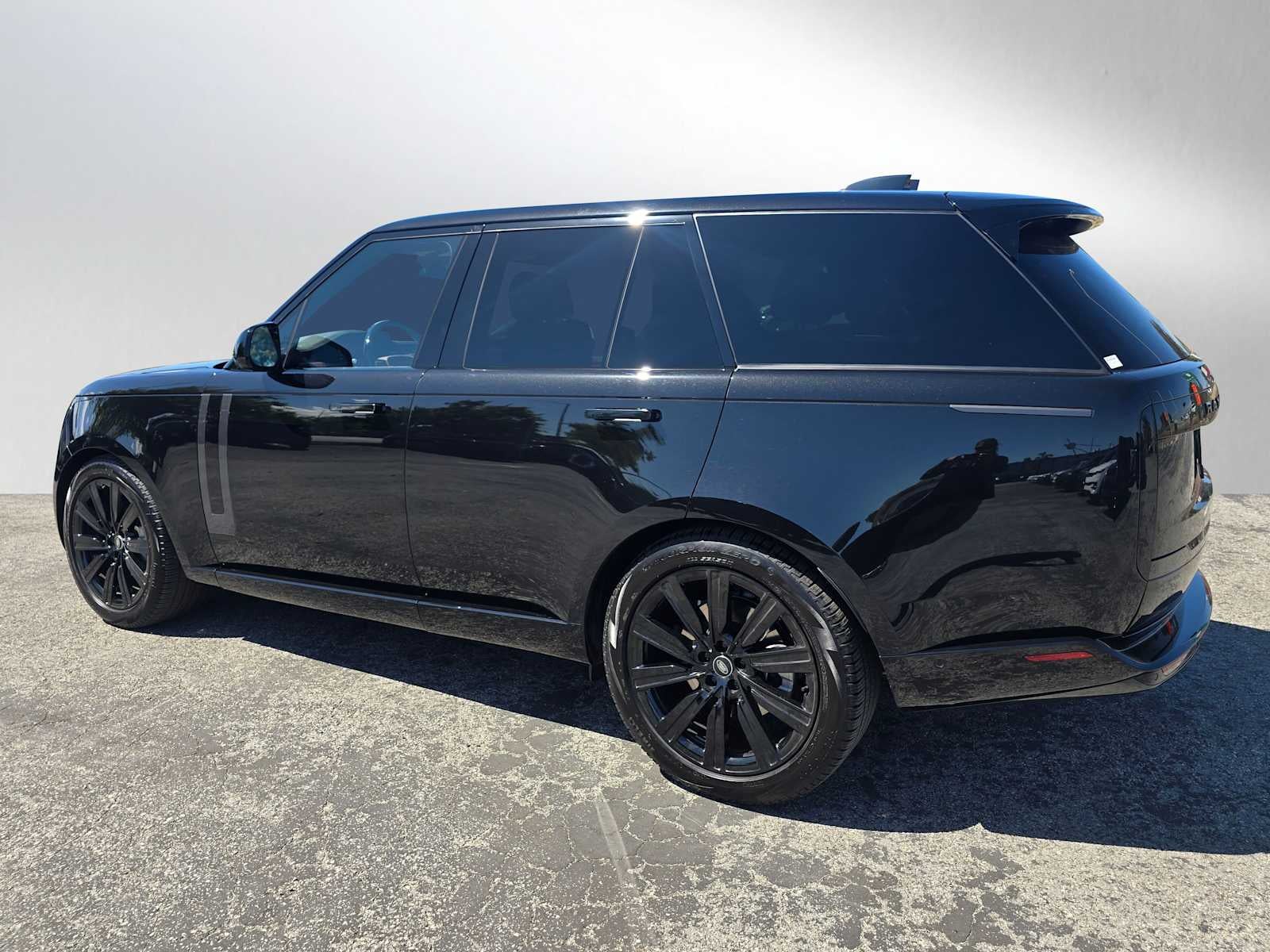 2025 Land Rover Range Rover SE