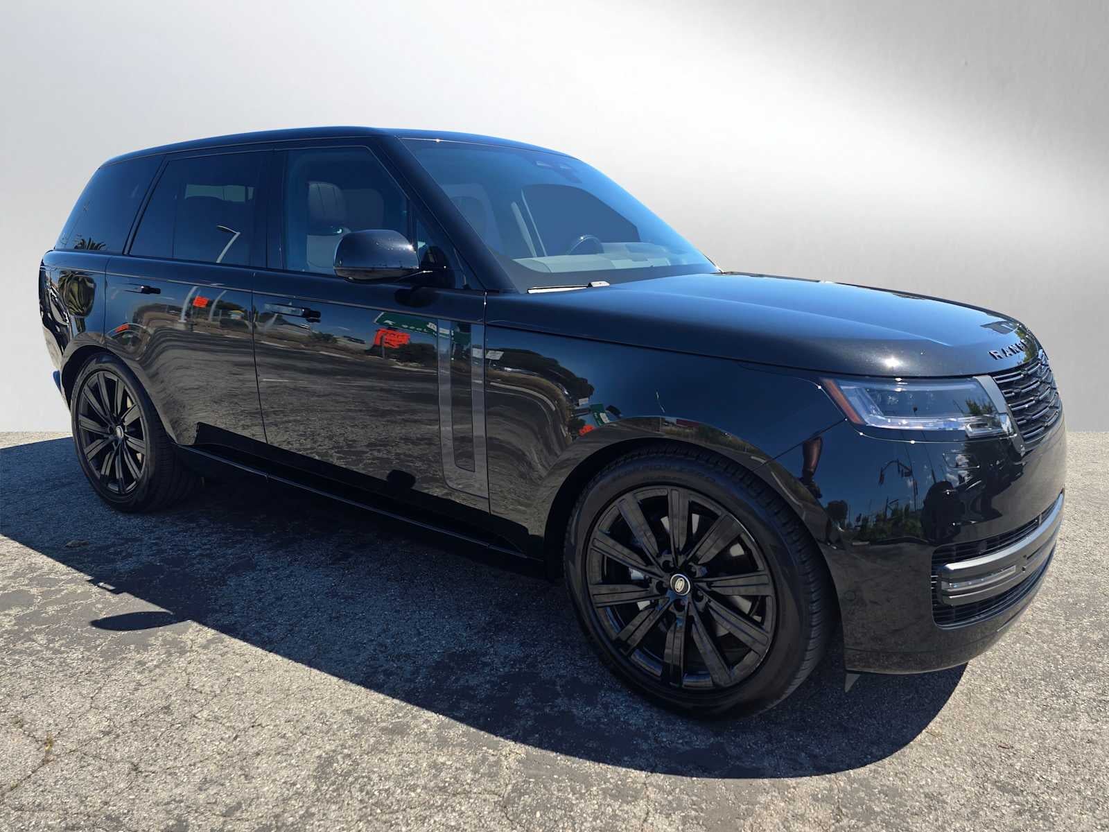 2025 Land Rover Range Rover SE