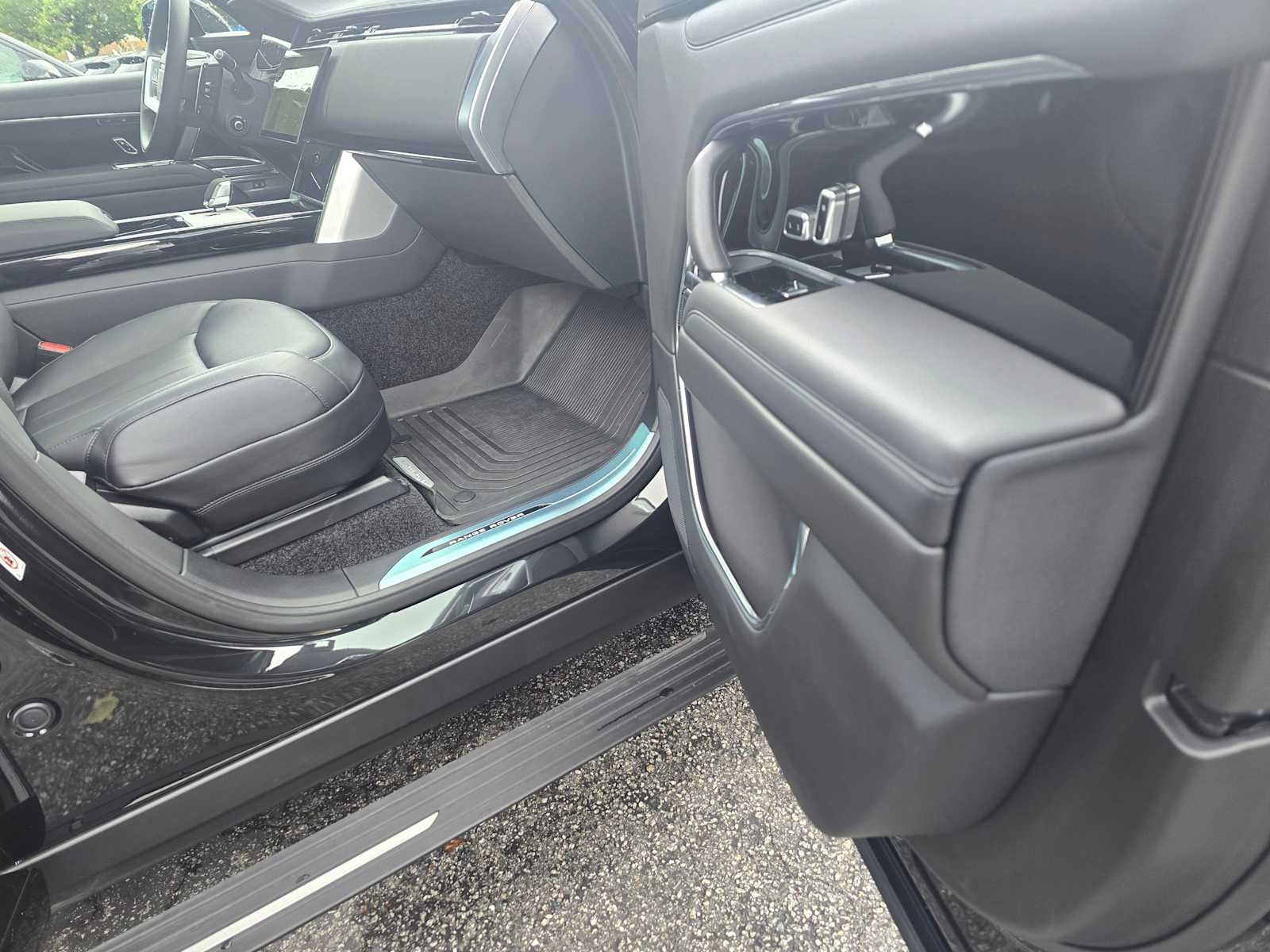2026 Land Rover Range Rover SE