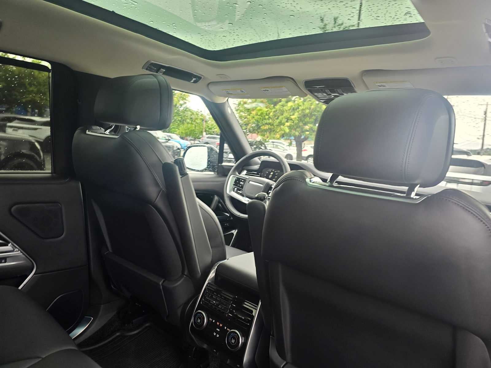 2026 Land Rover Range Rover SE