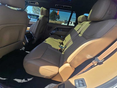 2025 Land Rover Range Rover SE