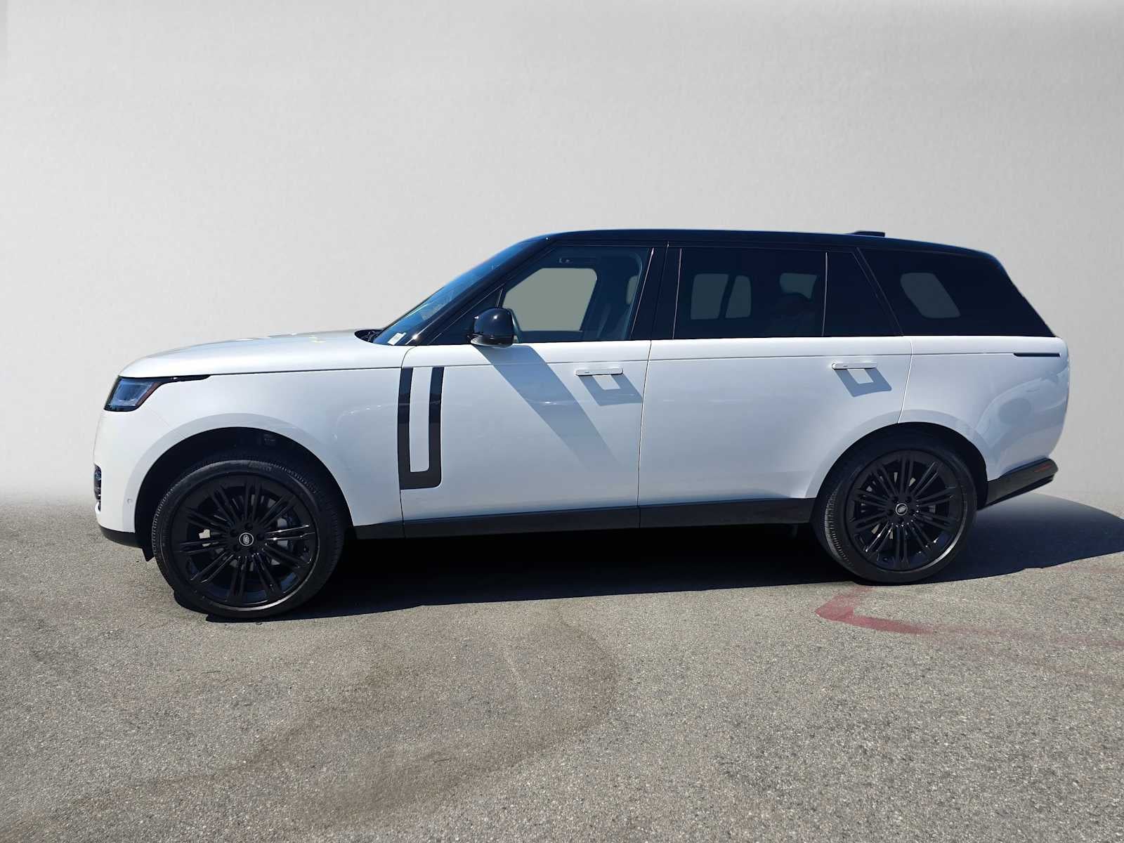 2025 Land Rover Range Rover SE