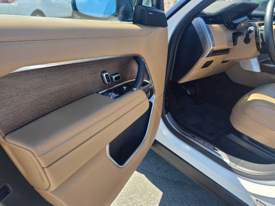 2025 Land Rover Range Rover SE