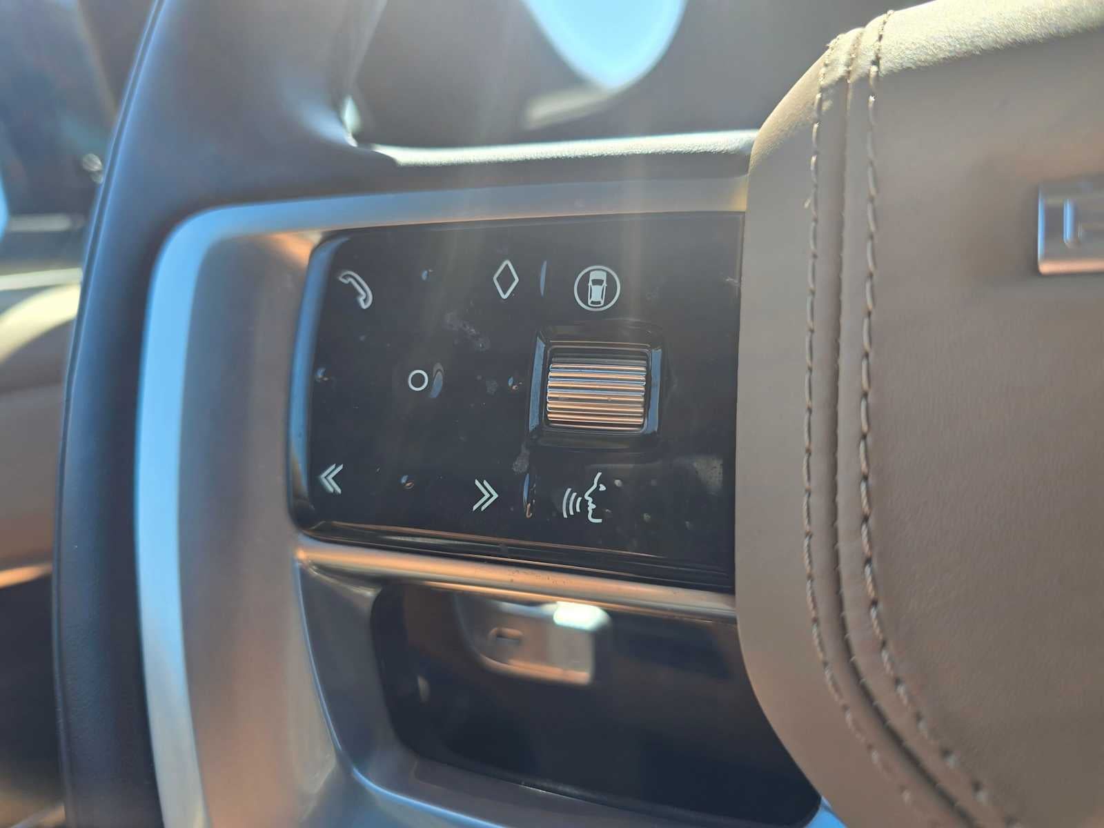 2025 Land Rover Range Rover SE