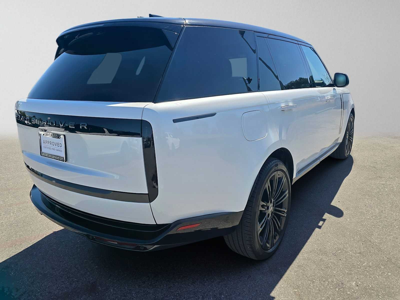 2025 Land Rover Range Rover SE