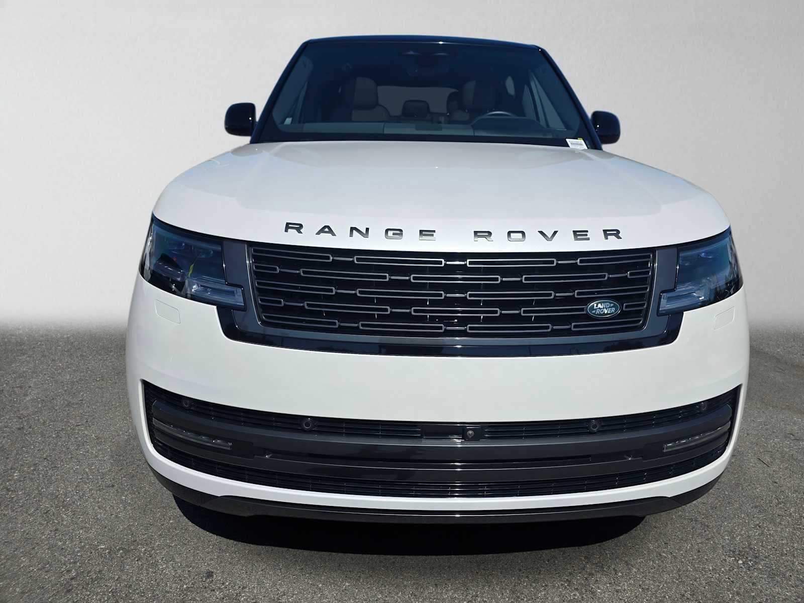 2025 Land Rover Range Rover SE