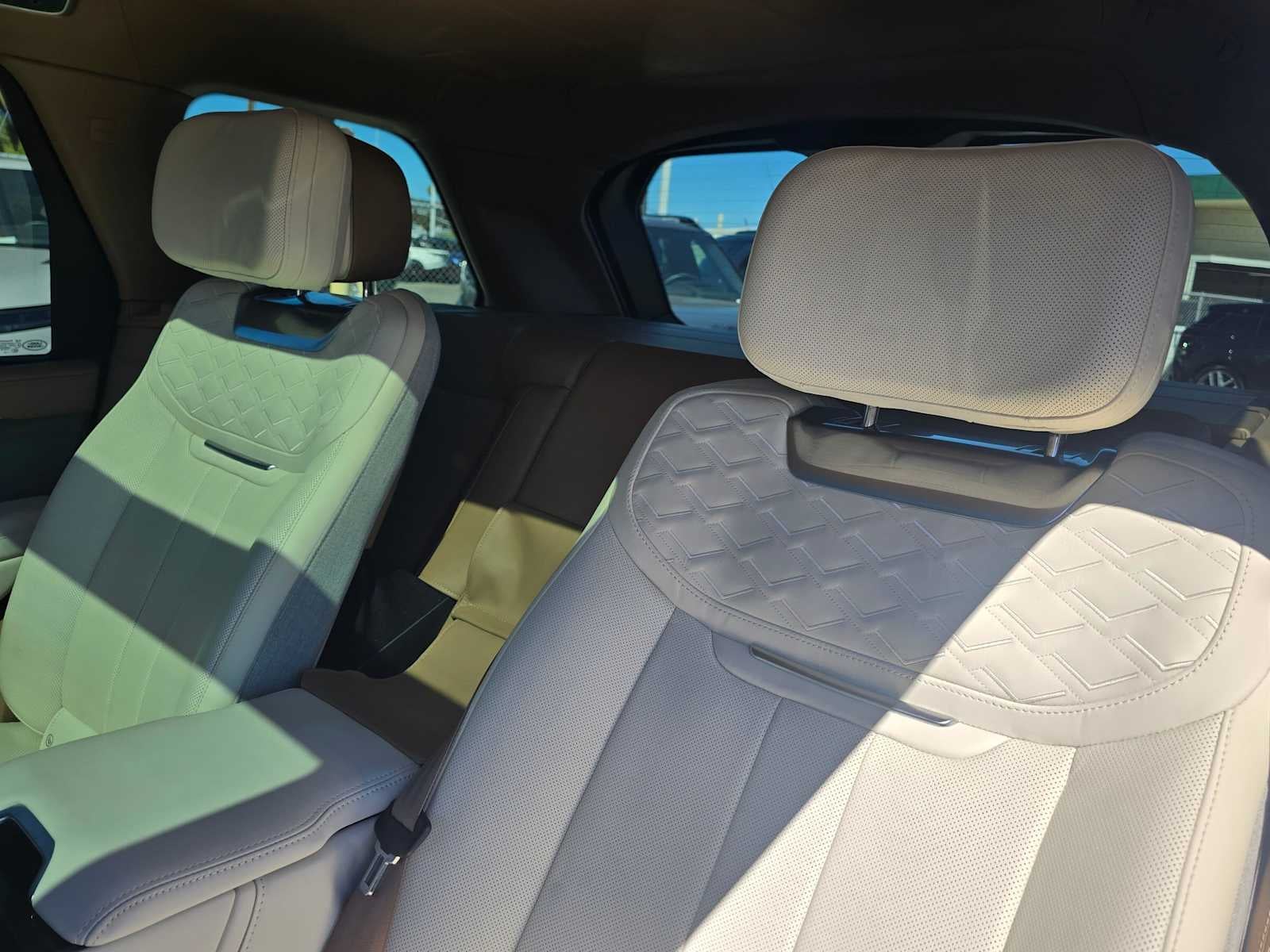 2023 Land Rover Range Rover SV