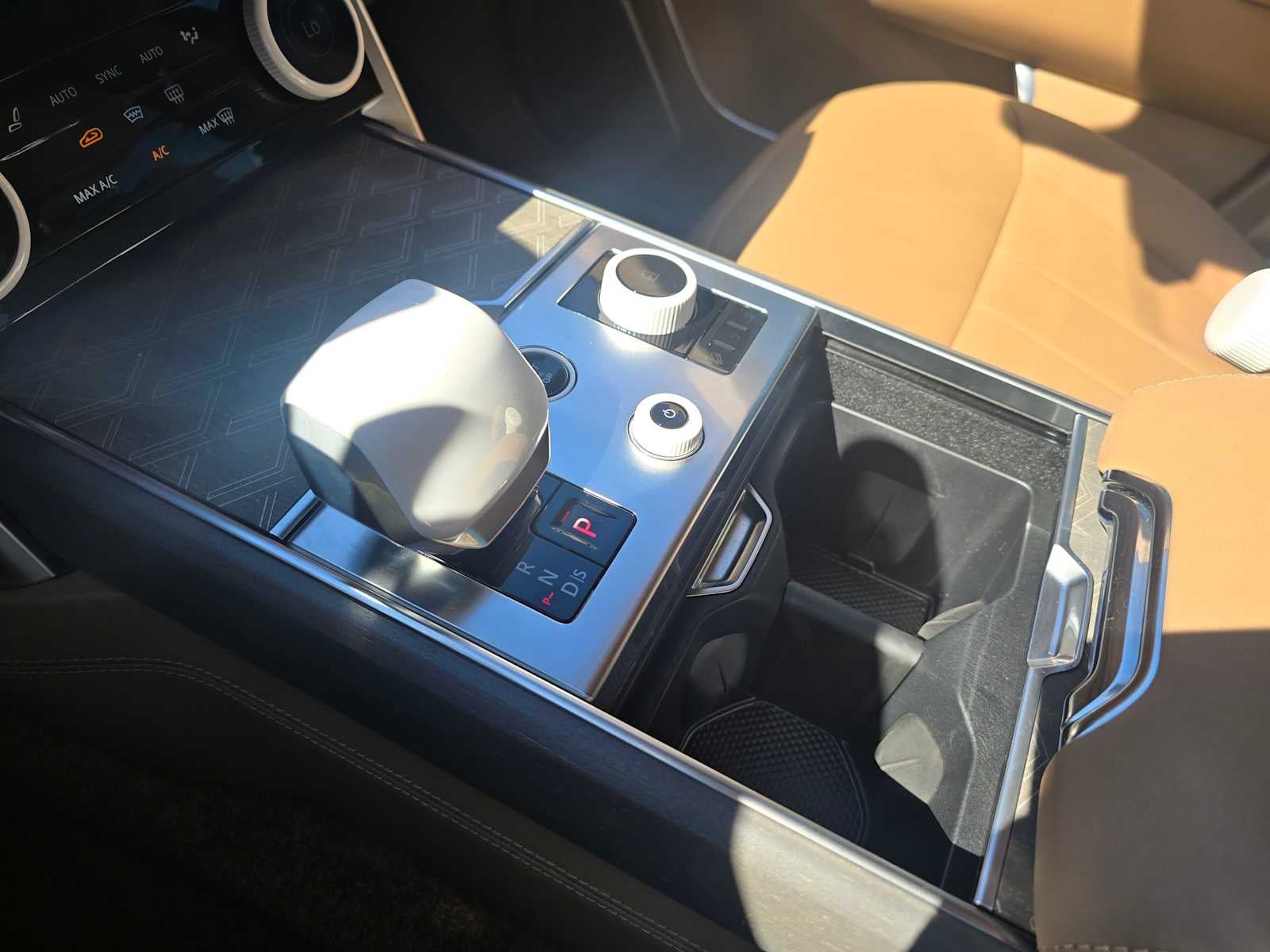 2023 Land Rover Range Rover SV