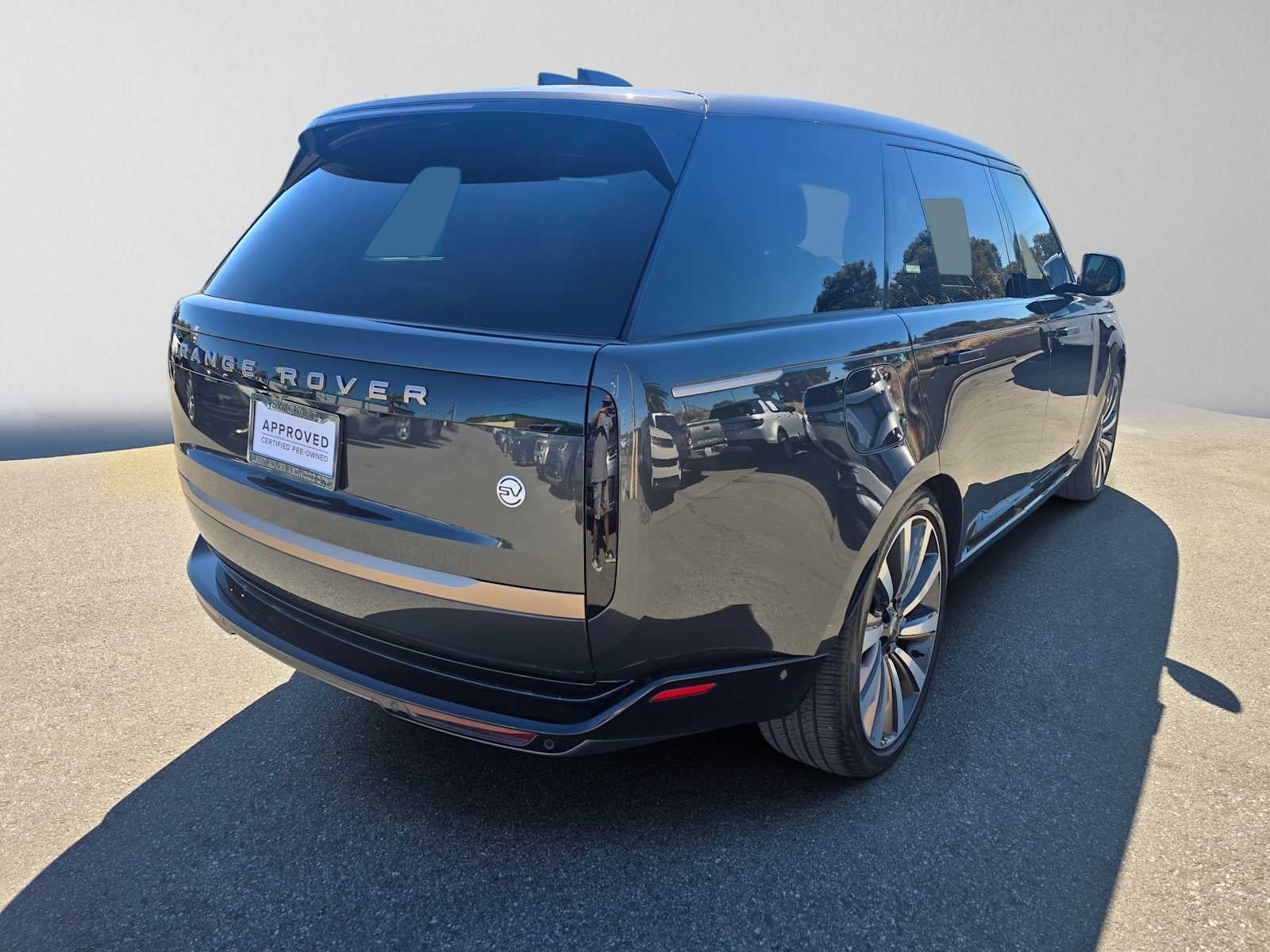 2023 Land Rover Range Rover SV
