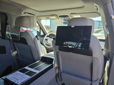 2025 Land Rover Range Rover SV