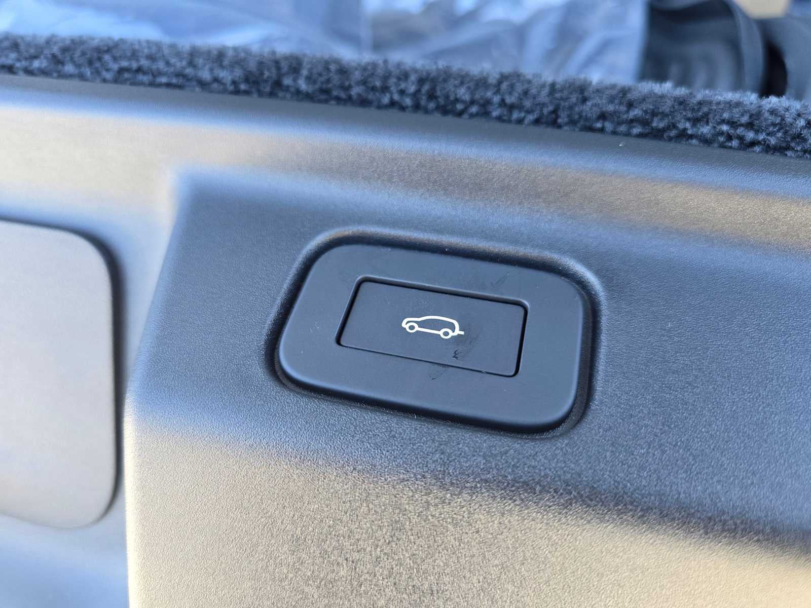 2025 Land Rover Range Rover SV