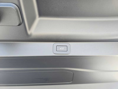 2025 Land Rover Range Rover SV