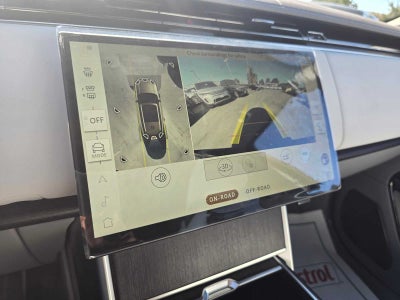 2025 Land Rover Range Rover SV