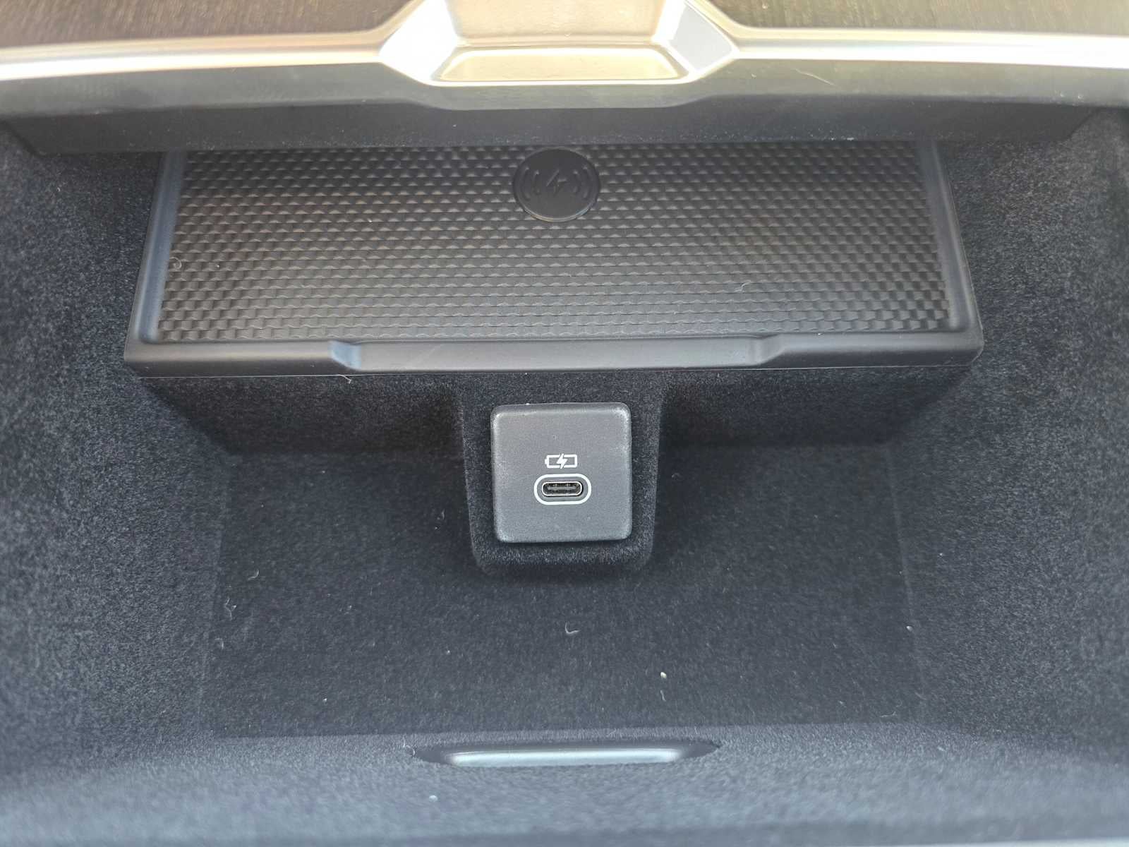 2025 Land Rover Range Rover SV