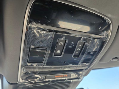 2025 Land Rover Range Rover SV